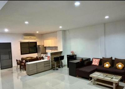 2-story townhome for rent, Suea Palm Hill Village, Sriracha, Chonburi.