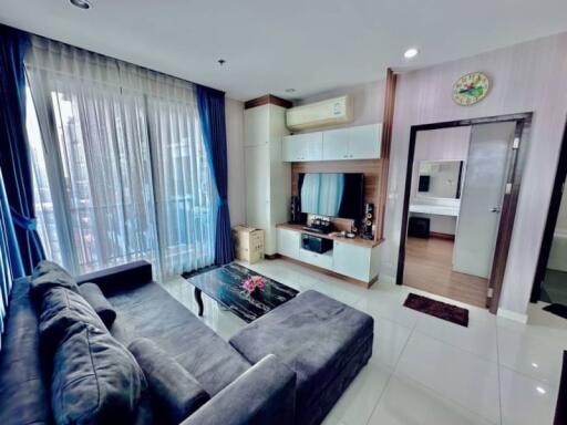 Condo for rent in Sriracha, The Sky Condo, beautiful, luxurious room, great price, city view.