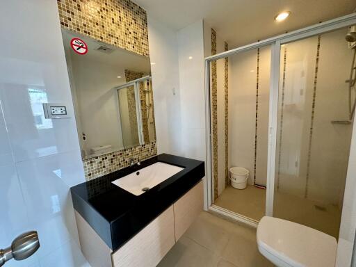 2 Bedrooms Condo In The Paradise Park Resort Jomtien Pattaya For Sale