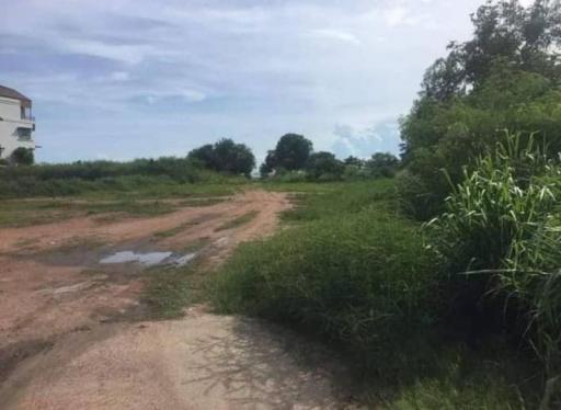 Land for sale next to the sea in Bang Saen, Mueang Chonburi, great location, convenient travel, near Wannapha Beach.