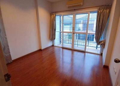 Second-hand detached house for sale in Sriracha, Crystal Plus, Nong Kham, near community areas.