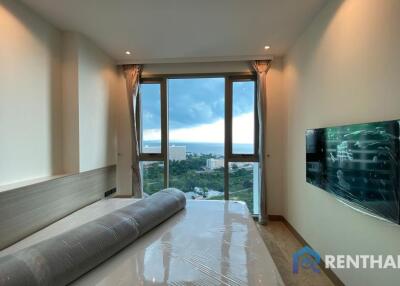 Hot deal 1 bedroom at The Riviera Ocean Drive