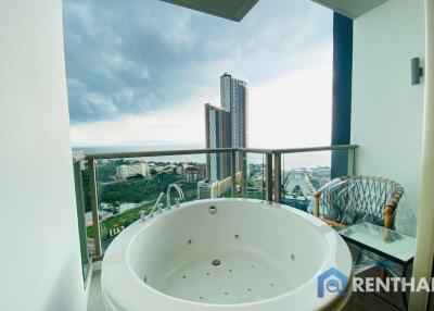 Hot deal 1 bedroom at The Riviera Ocean Drive