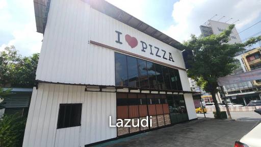 Prime 200sqm Container Restaurant Opportunity on Rama 4 Main Road!
