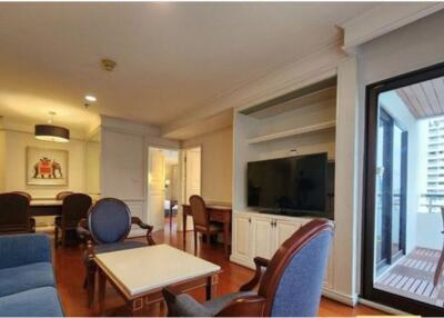 Promotion: Spacious 3-Bedroom Serviced Apartment in Sukhumvit Soi 10