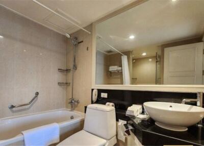 Promotion: Spacious 3-Bedroom Serviced Apartment in Sukhumvit Soi 10 - 920071001-12415