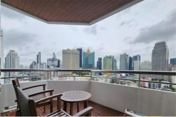 Promotion: Spacious 3-Bedroom Serviced Apartment in Sukhumvit Soi 10