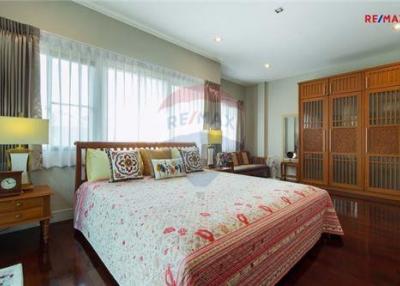 276 Sqm., 4 Beds Townhouse listed for ฿ 22,900,000.