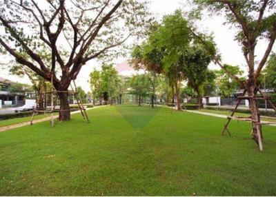 276 Sqm., 4 Beds Townhouse listed for ฿ 22,900,000.