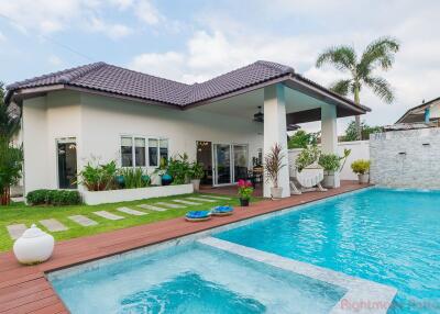 4 Bed House For Sale In East Pattaya - Srisuk Villa