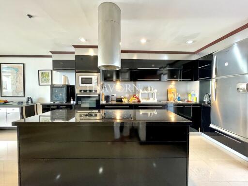 Condo for sale 3 bedroom 278 m² in Paradise Condominium, Pattaya