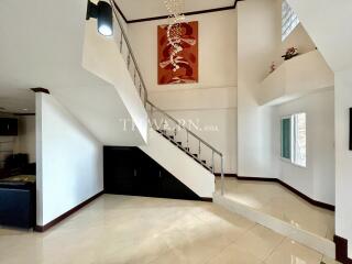 Condo for sale 3 bedroom 278 m² in Paradise Condominium, Pattaya