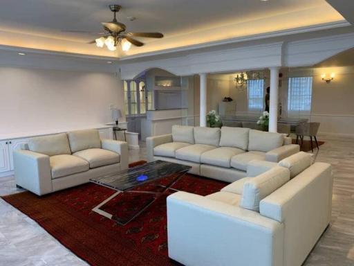 Large 3 Bedroom condo for sale on Ekkamai