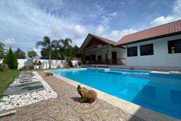 A pool villa 4 bed for sale in Mae Tang, Chiang Mai