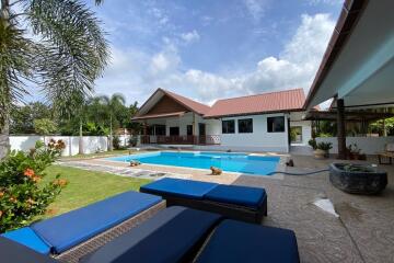 A pool villa 4 bed for sale in Mae Tang, Chiang Mai