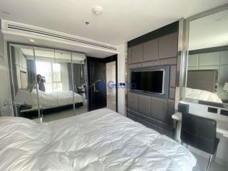 1 Bedroom Condo in Sky Residences Pratumnak C010459