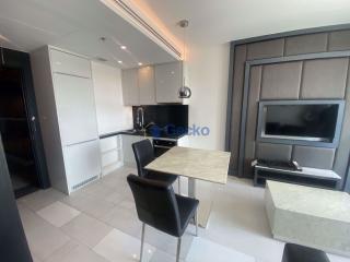 1 Bedroom Condo in Sky Residences Pratumnak C010459