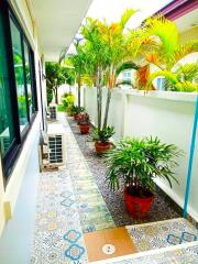 Spacious 3 bedroom House with private pool