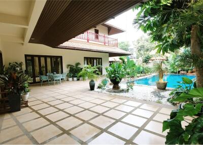 3 Bedroom House with Pool in Jomtien