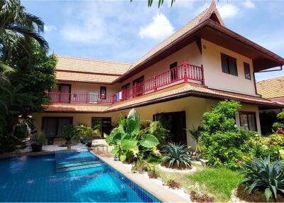 3 Bedroom House with Pool in Jomtien - 920471009-81