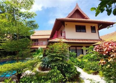 3 Bedroom House with Pool in Jomtien - 920471009-81