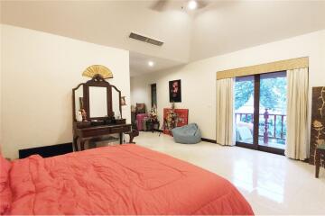 3 Bedroom House with Pool in Jomtien