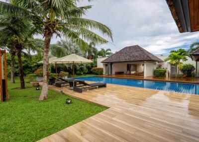Luxury 4 Bedroom Pool Villa With  Large Garden