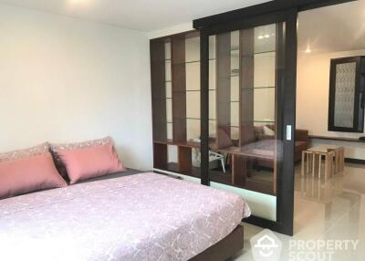 Studio Condo at Aree Place Sukhumvit 26 near BTS Phrom Phong