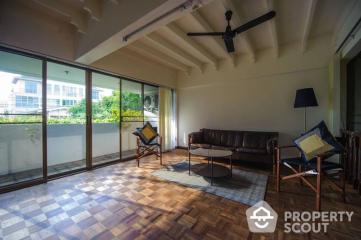 3-BR Townhouse near BTS Sanam Pao