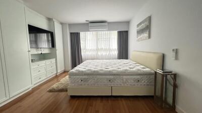 1 bed Condo in The Clover Khlong Tan Nuea Sub District C020481