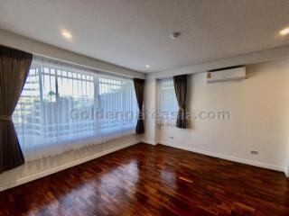 Spacious 4-Bedrooms - Thong Lo (Sukhumvit 55)