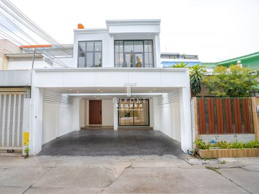 House Ekkamai 12 🌟PN-00005382🌟