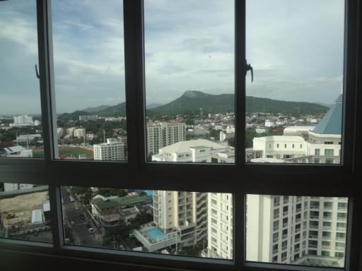 Condo for rent, Ladda Condo View, Sriracha, beautiful room,move in ready