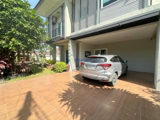 3 Bedrooms House in Patta Village East Pattaya H011220