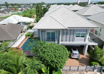 3 Bedrooms House in Patta Village East Pattaya H011220