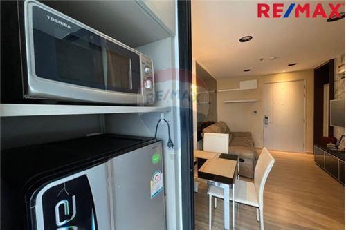 34 Sqm., 1 Bed Condo listed for ฿ 2,750,000.