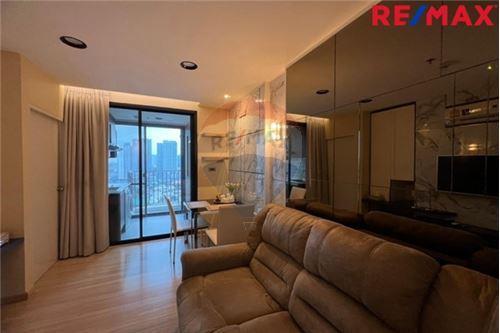34 Sqm., 1 Bed Condo listed for ฿ 2,750,000.