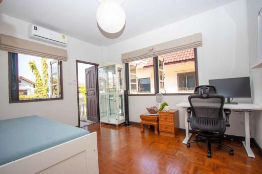 3BR Family Home : Wang Bua Tong Village Nong Han