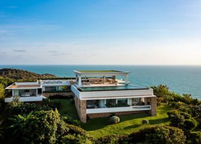 5 Bedrooms villa Sea view  at Samui