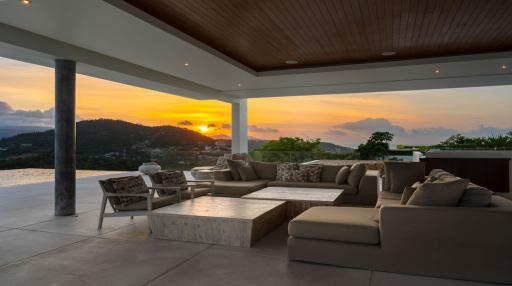 5 Bedrooms villa Sea view  at Samui