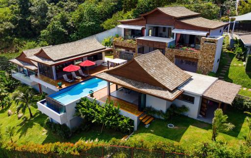 Stunning 4 bedrooms pool villa for sale in Bophut hill