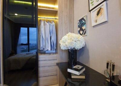 1-BR Condo at Ideo Mobi Asoke near MRT Phetchaburi (ID 422165)