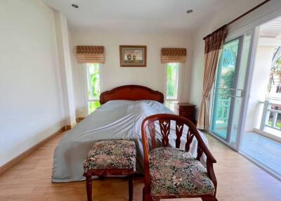 Luxury seaside house for sale, Casa Luna, next to Sukhumvit Road, Bang Phra, Bang Saen, Chonburi.