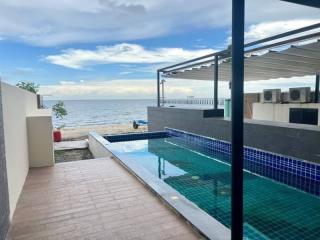 House for rent in Bangsaen, next to the sea, Casa Luna Paradiso.