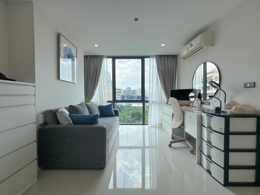 2 Bedrooms Condo in The Jewel Pratumnak Pratumnak C011224