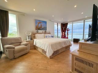 3 Bedrooms Condo in Pure Sunset Beach Na Jomtien C011222