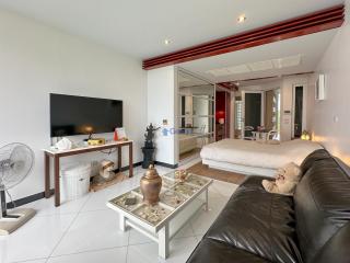 3 Bedrooms Condo in Pure Sunset Beach Na Jomtien C011222