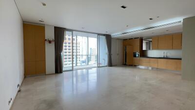 Silom Luxury Condo Sale