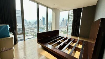 Silom Luxury Condo Sale