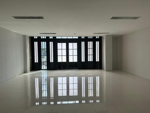 For Rent Samut Prakan Retail King Kaew Bang Phli